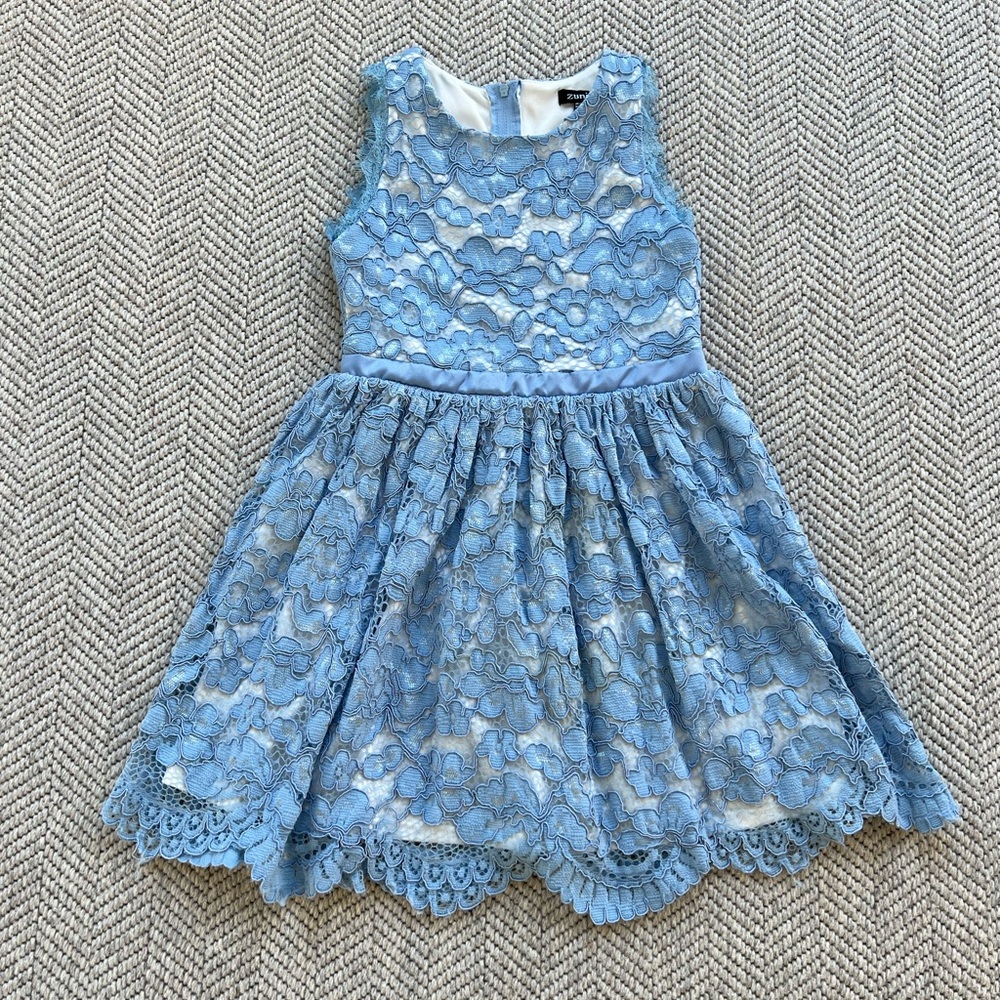 Zunie lace dress